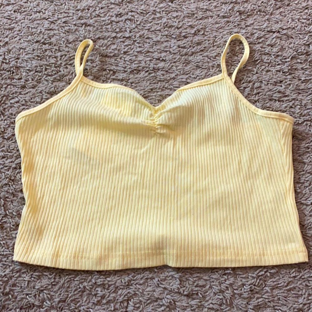 Brand new tank, never worn. Still has tags.